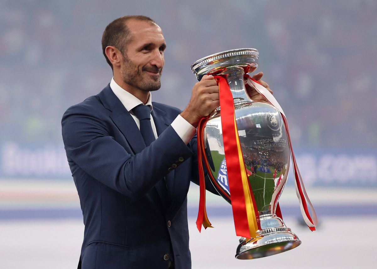 Giorgio Chiellini a sărutat trofeul înainte de finala Euro 2024