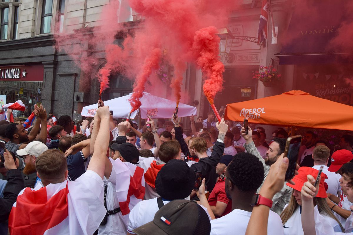 Spectacol pe străzile Berlinului înainte de Spania - Anglia » Cum s-au distrat fanii înainte de finala de la Euro 2024