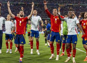 Unul dintre eroii Spaniei de la Euro are o poveste emoționantă de viață: „Tata a muncit ca paznic, debarasor și la turnicheți pe Stamford Bridge pentru ca noi să ajungem fotbaliști!”