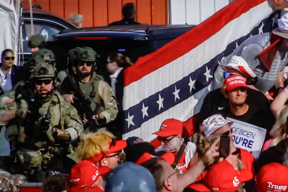 Dezvăluire: trăgătorul a țintit pe altcineva, cu câteva secunde înainte să tragă în Donald Trump! Detalii de ultima oră