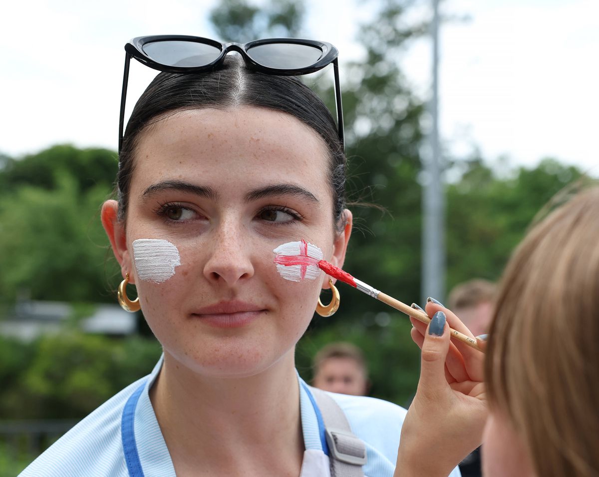 Spectacol pe străzile Berlinului înainte de Spania - Anglia » Cum s-au distrat fanii înainte de finala de la Euro 2024