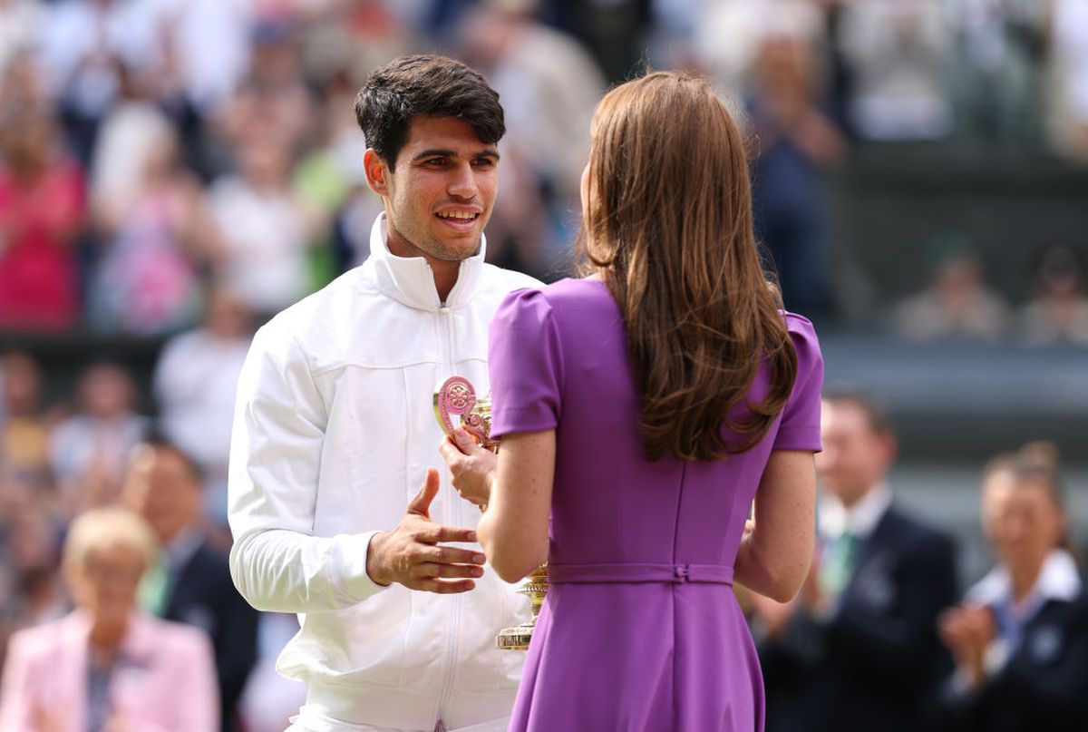 În plină luptă împotriva cancerului, prințesa Kate Middleton i-a înmânat lui Carlos Alcaraz trofeul de campion la Wimbledon