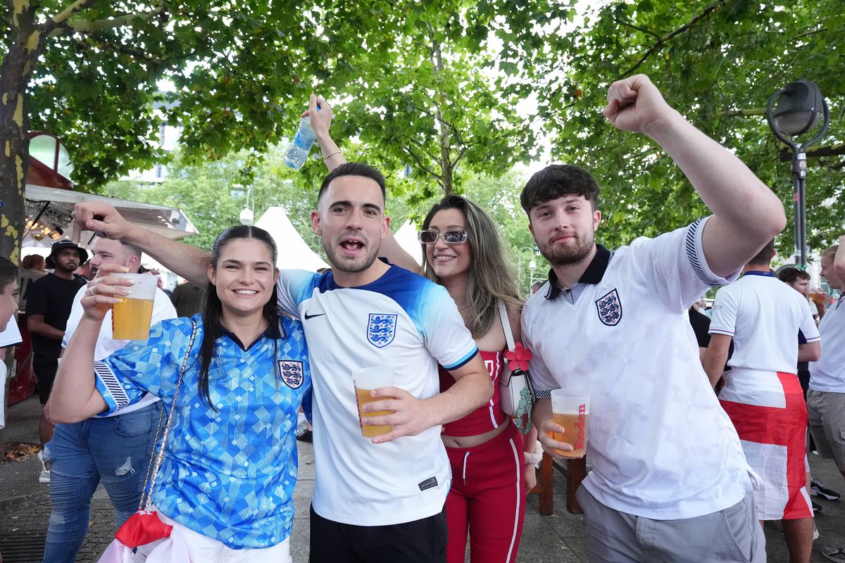 Incredibil tun financiar dat de comercianți pe perioada Euro 2024! 150 de milioane de euro e rețeta financiară doar la consumul de bere și vin în ziua marii finale!