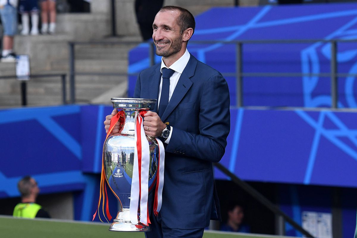 Giorgio Chiellini a sărutat trofeul înainte de finala Euro 2024