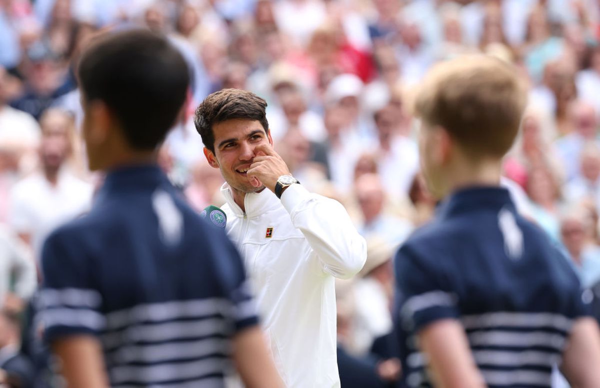 Carlos Alcaraz, vechiul și noul campion de la Wimbledon » Set 3 cu desfășurare uluitoare în finala cu Novak Djokovic