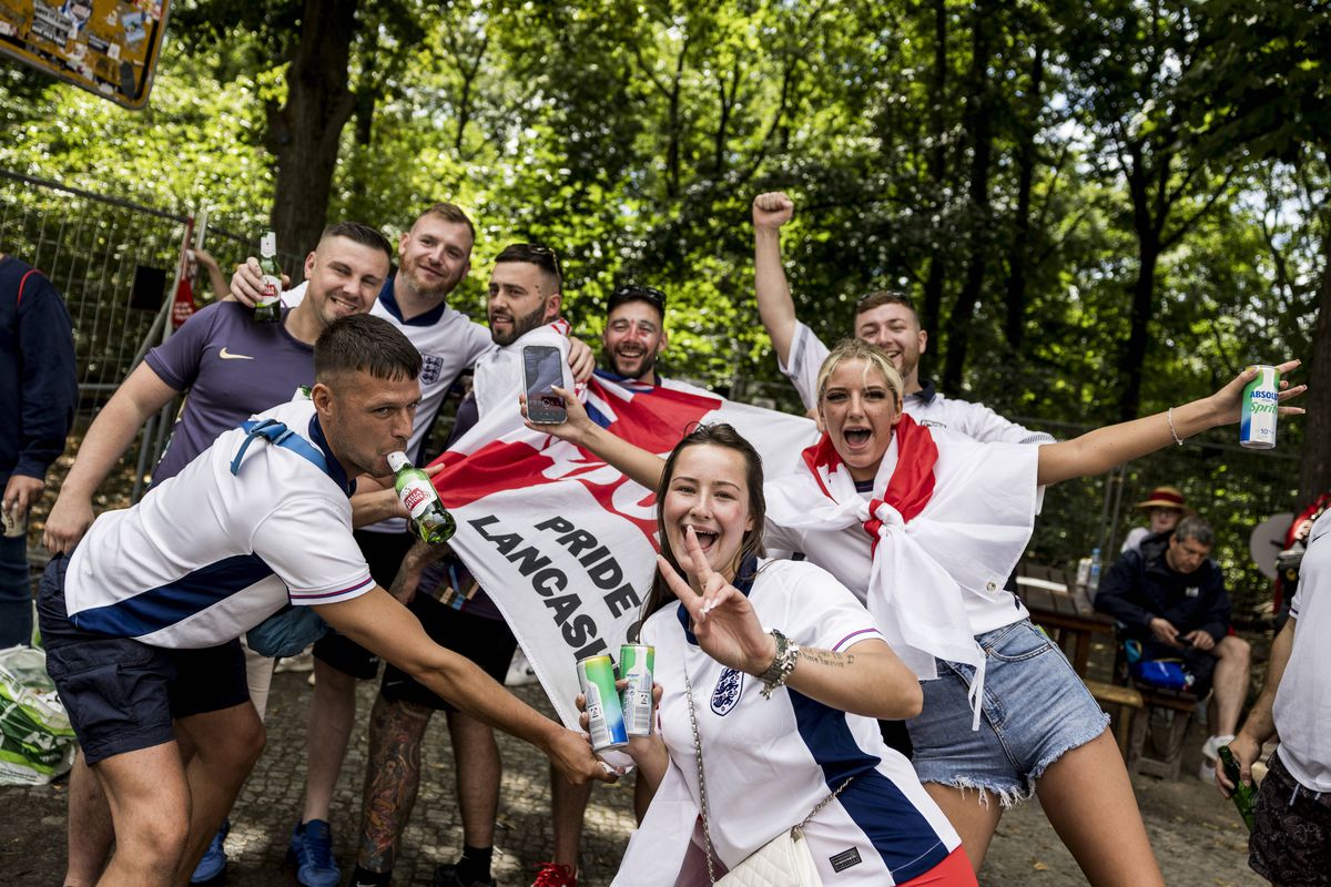 Federația spaniolă îi va tripla contractul lui Luis de la Fuente, indiferent de rezultatul meciului cu Anglia!