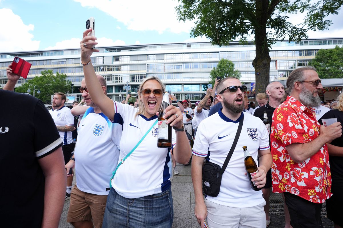 Fanii englezi, înainte de finala Euro 2024