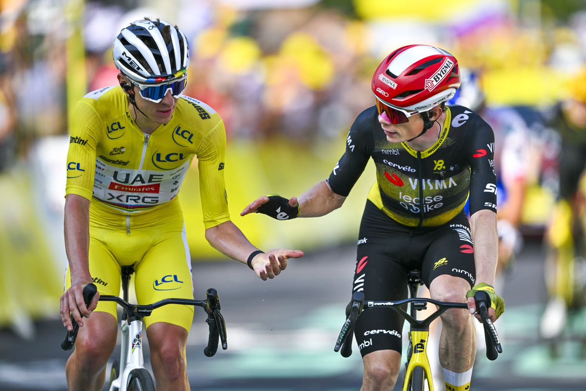 Etapă cu doi mari câștigători în Turul Franței » Tadej Pogacar a rămas fără tricoul galben