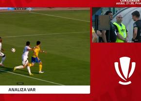 Două decizii controversate în prima etapă de Superliga » Arbitrul a fost chemat la VAR, dar a ignorat recomandarea