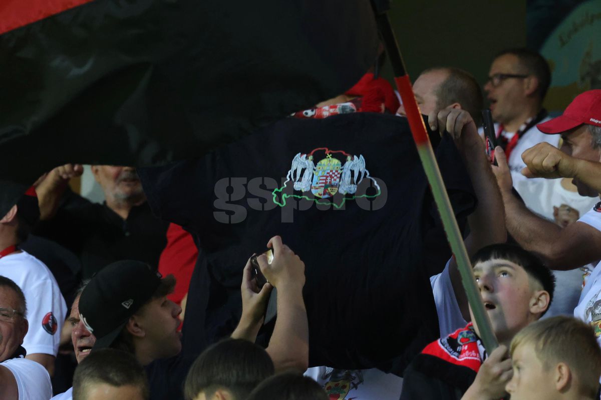 Harta Ungariei Mari la Csikszereda - Dinamo » Ce s-a auzit în tribune la Miercurea Ciuc și scenografia pregătită