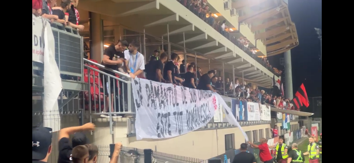 „Prima dată când pățim așa ceva” » A apărut dialogul purtat la porțile stadionului de șeful Jandarmeriei cu fanii lui Dinamo