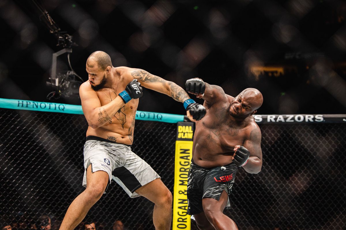 „Urmează nevasta mea, vor fi multe lupte la sol” » Victorios în gala UFC din week-end, „greul” Lewis a făcut pe toată lumea să râdă: