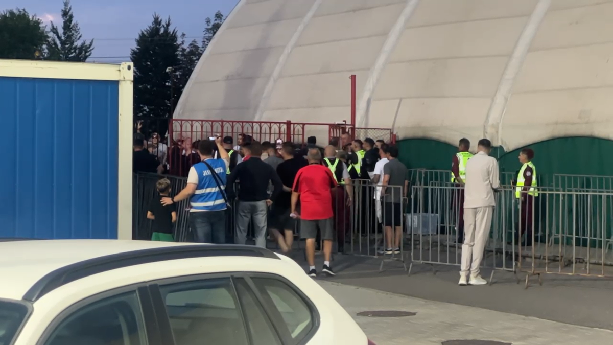 CS Dinamo se delimitează printr-o postare curioasă de... Dinamo » Vicepremierul UDMR distribuie și exultă: „Respect!”