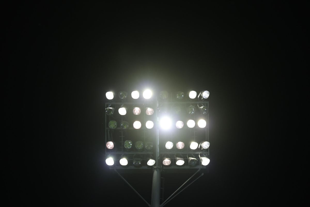 Haos la Csikszereda - Dinamo » A căzut nocturna la primul meci din istorie în Superliga: imagine colosală surprinsă de GSP