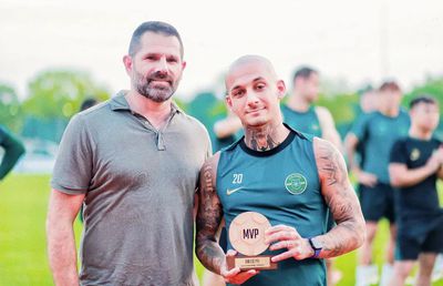 Alex Mitriță, votat jucătorul etapei în China » Premiul i-a fost înmânat de cel care l-a accidentat pe Cristi Chivu