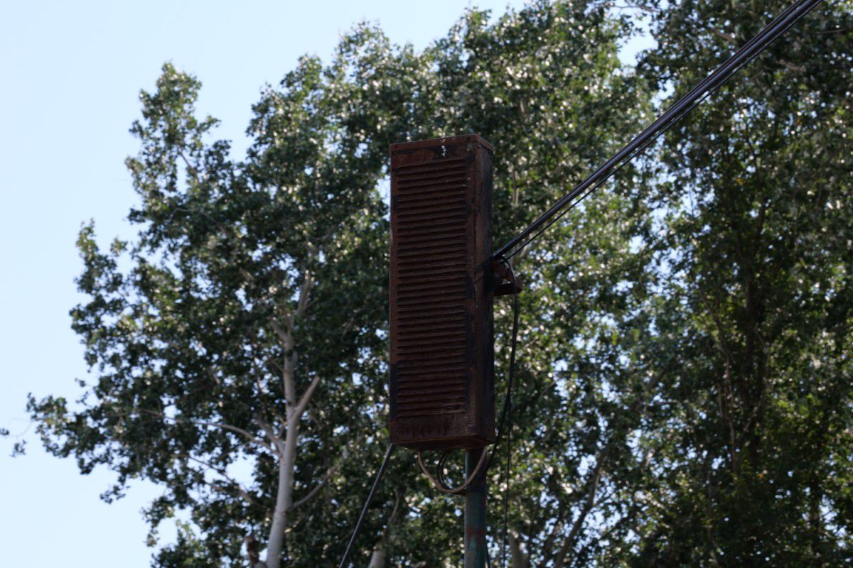 Au intrat excavatoarele pe stadionul echipei din Superligă » Imagini cu șantierul