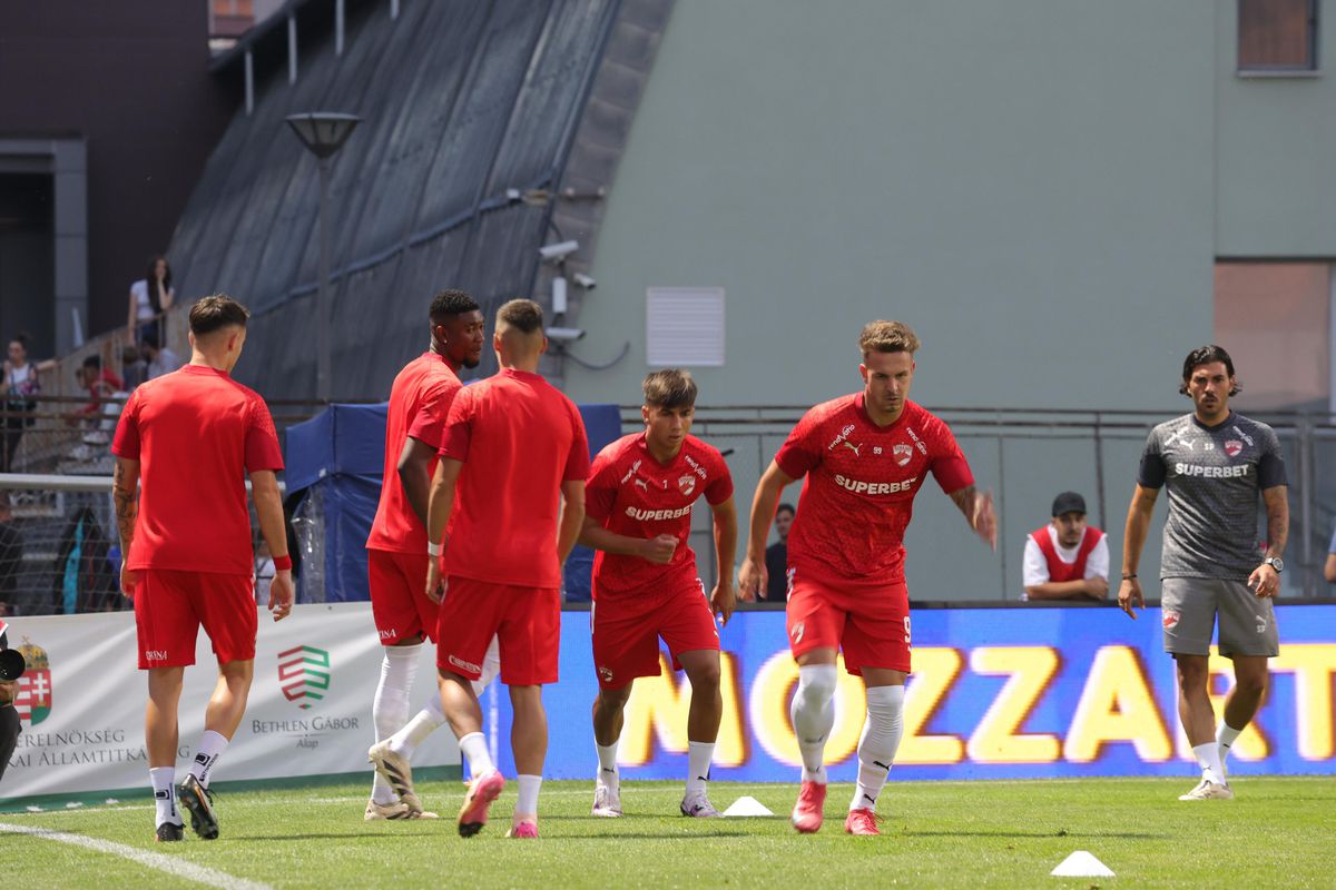 Imagini înainte de Csikszereda - Dinamo (2) / Foto: Ionuț Iordache GSP