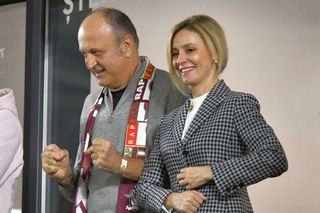 „Mi-e dor de Ceaușescu” » Diana Șucu șochează! A făcut praf festivalul „Beach, Please!”, al cărui sponsor e patronul Rapidului