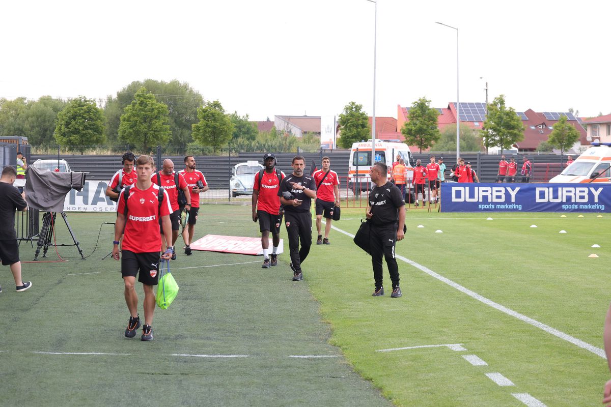 Imagini înainte de Csikszereda - Dinamo / Foto: Ionuț Iordache GSP