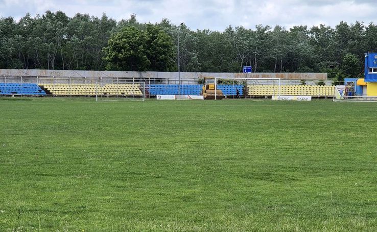 A început modernizarea stadionului „1 mai” din Slobozia // foto: Facebook @ Potor Alexandru