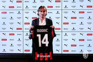 Transferul verii s-a făcut! Luka Modric a părăsit-o pe Real Madrid după 13 ani și a semnat cu noua echipă