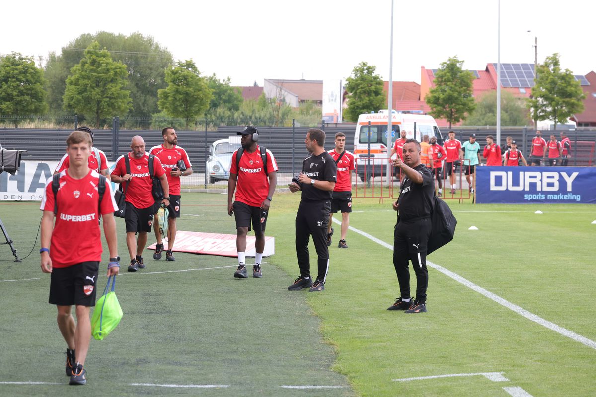 Imagini înainte de Csikszereda - Dinamo / Foto: Ionuț Iordache GSP