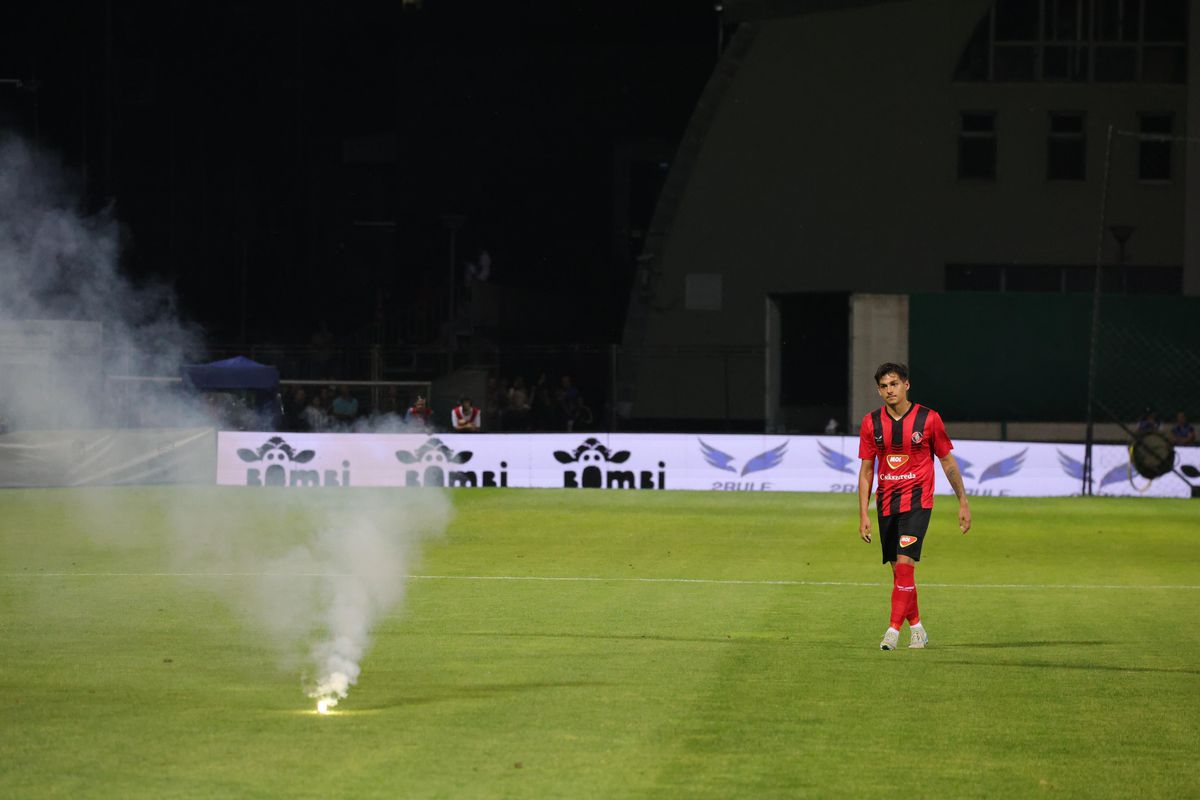 Nebunie TOTALĂ în Csikszereda - Dinamo: patru goluri, nocturnă căzută și multă tensiune