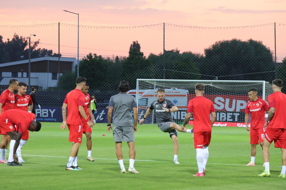 Imagini înainte de Csikszereda - Dinamo (2) / Foto: Ionuț Iordache GSP