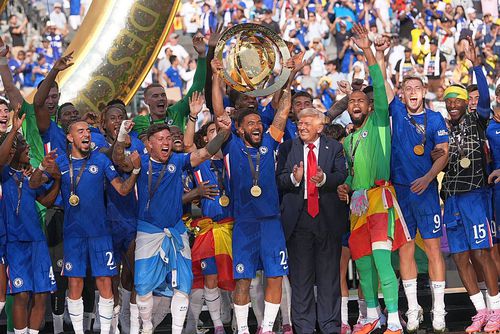 Donald Trump a sărbătorit alături de jucătorii lui Chelsea // foto: Imago Images
