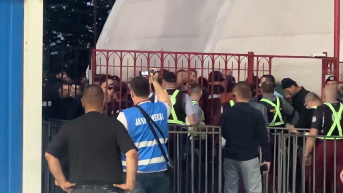 CS Dinamo se delimitează printr-o postare curioasă de... Dinamo » Vicepremierul UDMR distribuie și exultă: „Respect!”