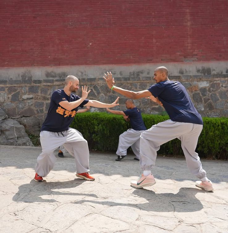 Victor Wembanyama, superstarul NBA, a devenit călugăr războinic la un templu Shaolin din China/Foto: Instagram (Wemby)