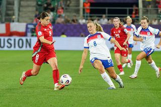 S-a încheiat faza grupelor la Campionatul European de fotbal feminin » Programul din sferturi