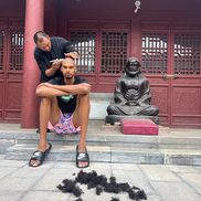 Victor Wembanyama, superstarul NBA, a devenit călugăr războinic la un templu Shaolin din China/Foto: Instagram (Wemby)