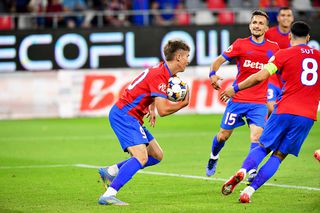 A auzit ce clauză i-a fixat Gigi Becali revelației de la FCSB și a început să râdă: „E prea mică, îl pierde rapid!”