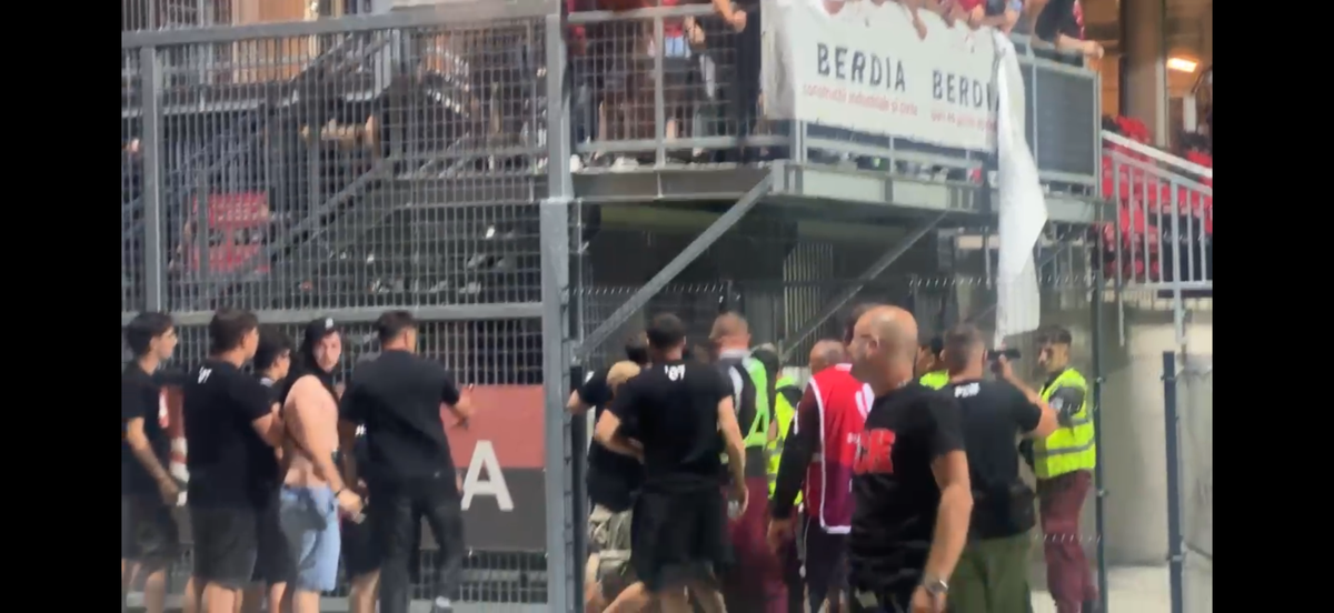 „Prima dată când pățim așa ceva” » A apărut dialogul purtat la porțile stadionului de șeful Jandarmeriei cu fanii lui Dinamo