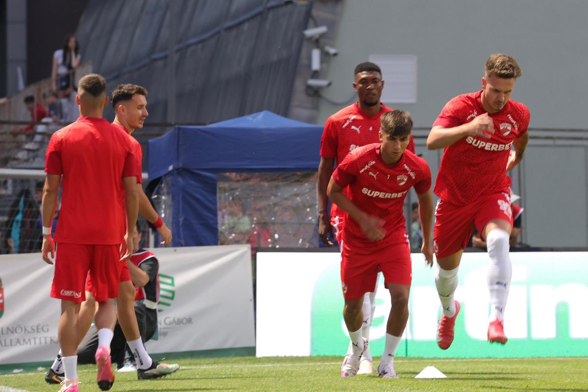 Imagini înainte de Csikszereda - Dinamo (2) / Foto: Ionuț Iordache GSP