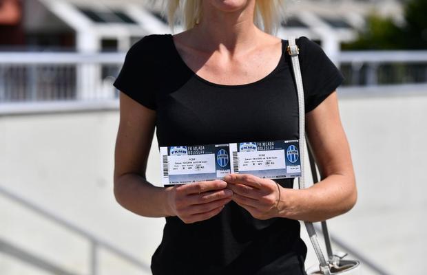 MLADA BOLESLAV - FCSB // VIDEO+FOTO Cehii stau la coadă să vadă "cel mai cunoscut club românesc"
