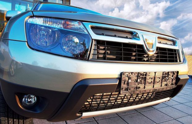 Dacia ar putea lansa un SUV hibrid, pentru a se alinia reglementărilor UE privind poluarea