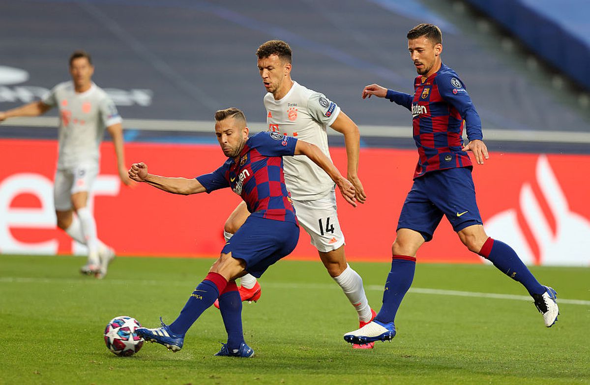 Cele mai răutăcioase 10 glume după cataclismul Barcelonei din Champions League: „Ce îi spune soția lui Messi în această dimineață”