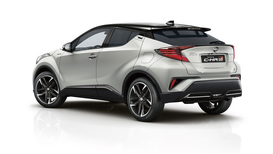 Toyota C-HR Full Hybrid Medaliații României au intrat în posesia mașinilor promise » Imagini de la festivitatea de azi