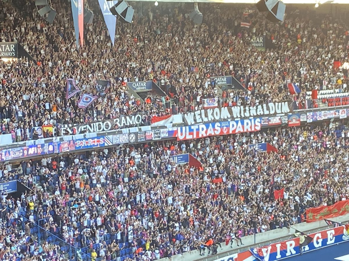 Victorie cu emoții, după prezentarea vedetelor » Fanii Parisului, primire electrizantă pentru Ramos și Messi! Mbappe, huiduit