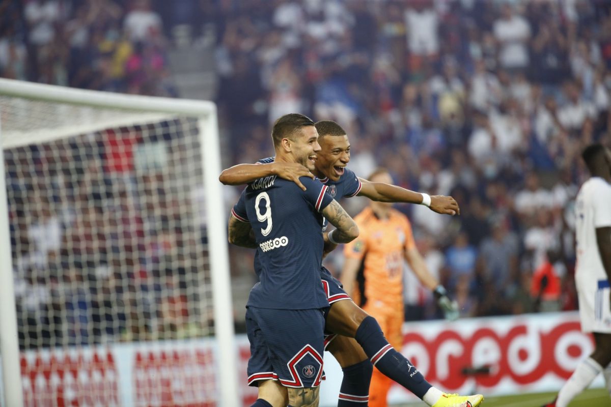 Victorie cu emoții, după prezentarea vedetelor » Fanii Parisului, primire electrizantă pentru Ramos și Messi! Mbappe, huiduit