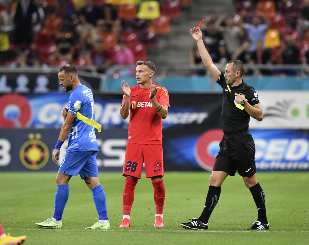 O repriză catastrofe, o repriză zmei! Roș-albaștrii au întors-o pe Chindia în 10 minute, pentru prima victorie a sezonului în Liga 1