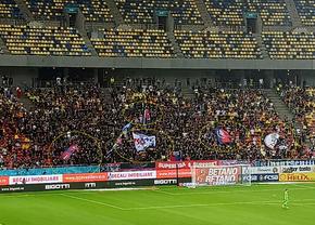 5 detalii de la FCSB - Chindia » Crainicul a provocat galeria: „FCSB este…” - „Steaua!”, speculații despre pariuri + cine a fost cel mai aplaudat jucător
