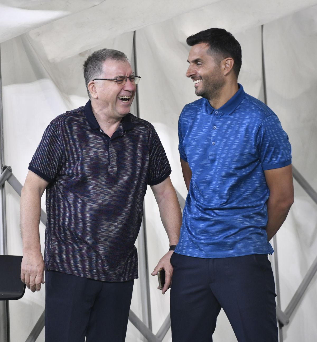 „E jucător de pluton!” » Dumitru Dragomir nu s-a abținut, după victoria încâlcită a FCSB-ului: „E haos acolo”