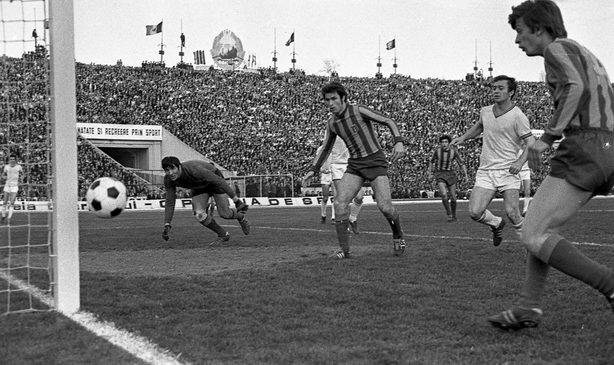 Retro GSP. 45 de ani de la debutului lui Costică Ștefănescu la națională