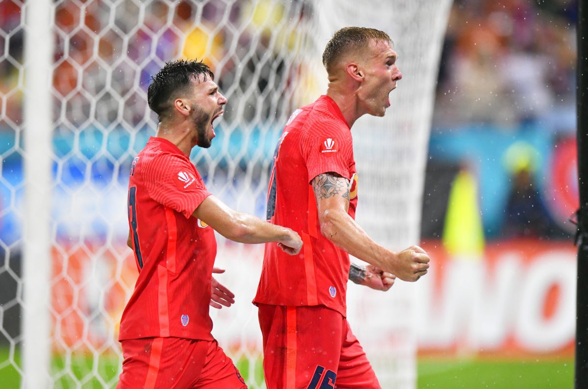 Fotbaliștii celor de la FCSB, despre „ravagiile” făcute de Dică la pauză: „Au fost momente cumplite!”