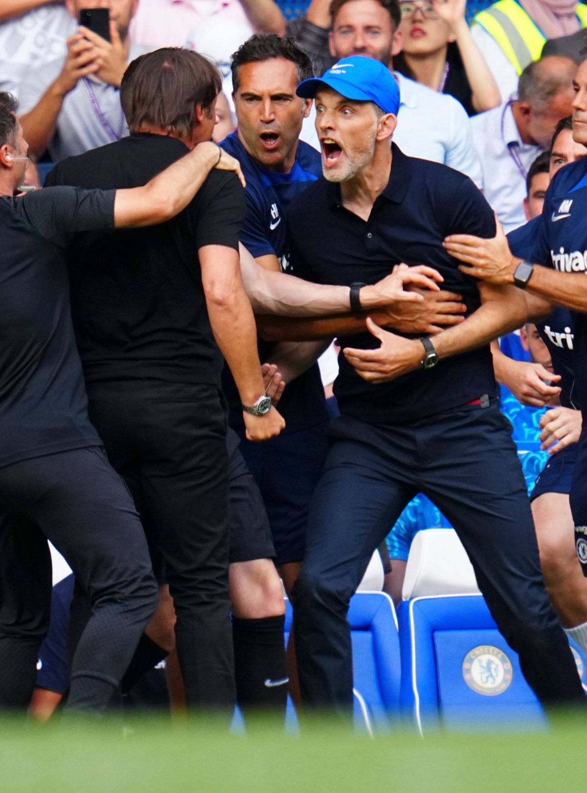 Conte și Tuchel s-au încăierat pe teren! Scene incredibile după Chelsea - Tottenham