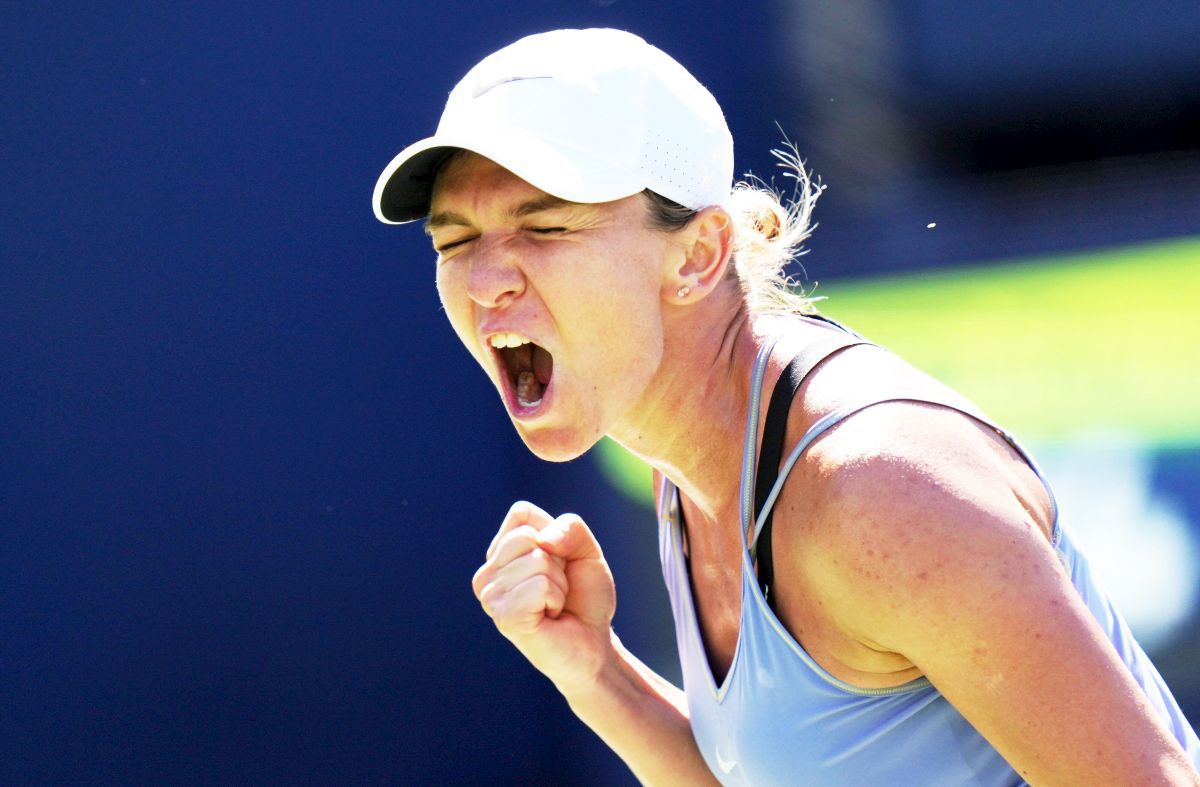 Simona Halep, epuizată după titlul cucerit la Toronto: „Nu speram să mai ridic acest trofeu. Patrick, îți mulțumesc!”