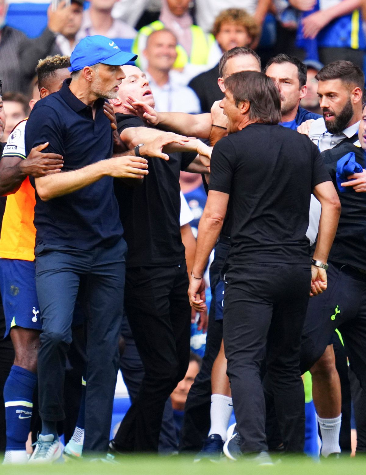 Conte și Tuchel s-au încăierat pe teren! Scene incredibile după Chelsea - Tottenham